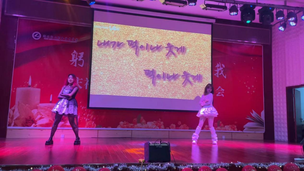 22e5fa6d255d546072c8bf5a1b9e4ef